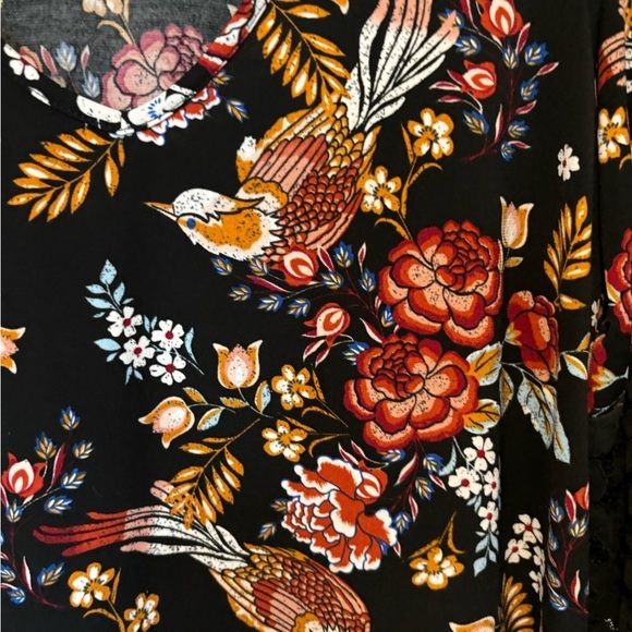 NWOT “Roommates” Knit Top With Bird And Floral Design On Black - Picture 4 of 5
